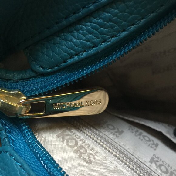 MICHAEL KORS TURQUOISE SHOULDER BAG - Picture 3 of 4